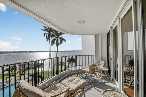 8200 Lakeshore Drive Hypoluxo FL 33462