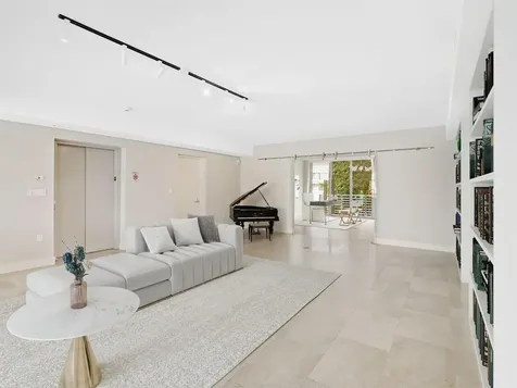 133 Isle Of Venice Drive Fort Lauderdale FL 33301
