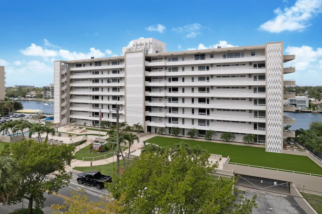201 N Riverside Drive Pompano Beach FL 33062
