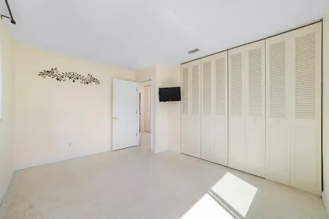 1751 5th Avenue Vero Beach FL 32960