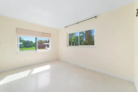 1751 5th Avenue Vero Beach FL 32960