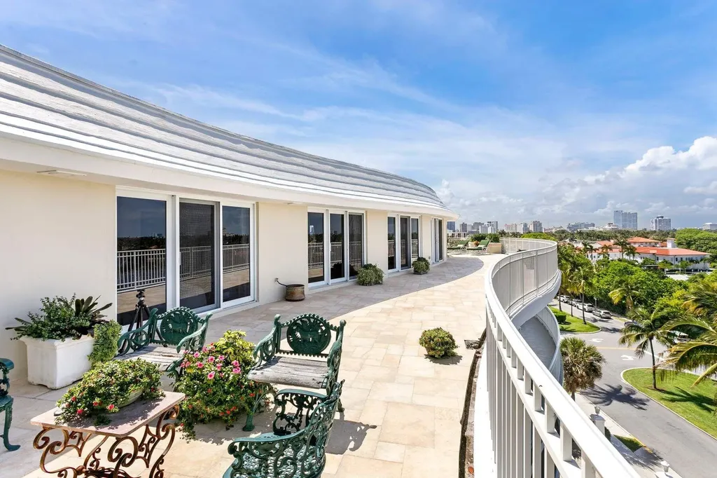 100 Royal Palm Way Palm Beach FL 33480