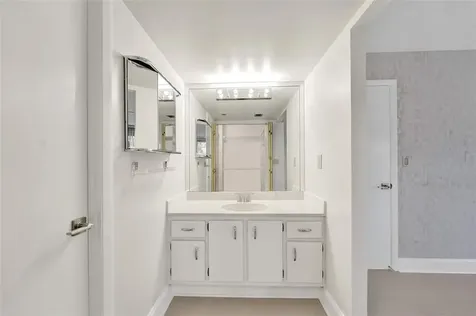 1000 Saint Charles Place Pembroke Pines FL 33026