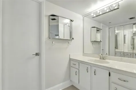 1000 Saint Charles Place Pembroke Pines FL 33026