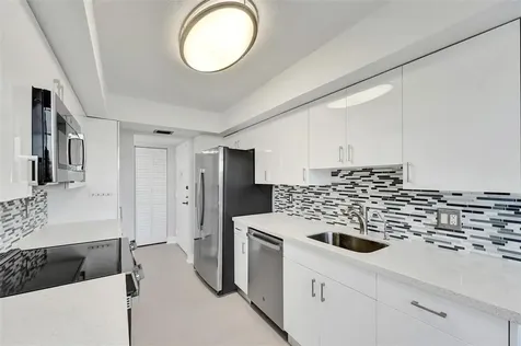 1000 Saint Charles Place Pembroke Pines FL 33026