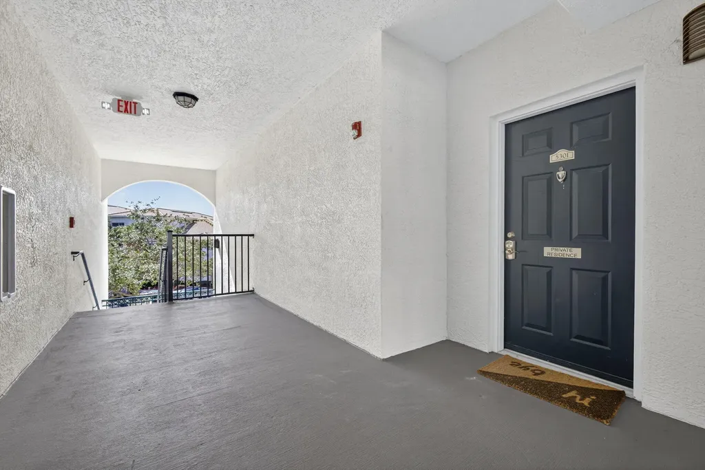 5301 Myrtlewood Circle E Palm Beach Gardens FL 33418