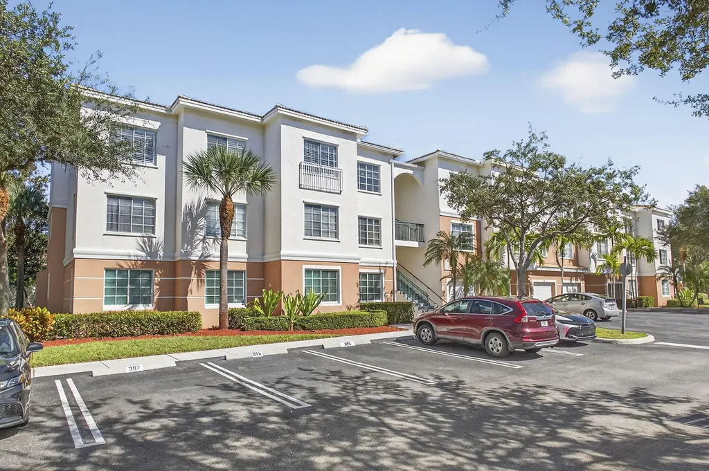 5301 Myrtlewood Circle E Palm Beach Gardens FL 33418
