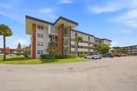 2991 NW 46th Avenue Lauderdale Lakes FL 33313