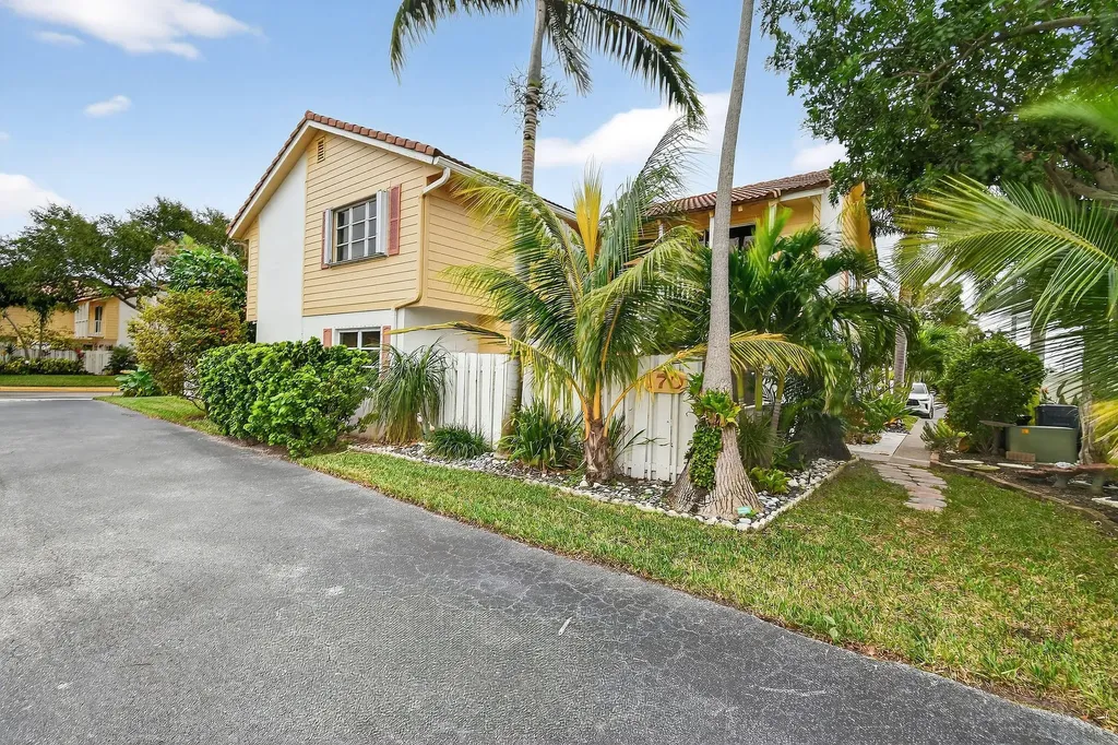 170 Seabreeze Circle Jupiter FL 33477