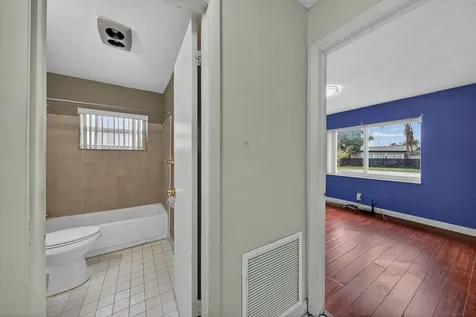 8104 NW 94th Avenue Tamarac FL 33321