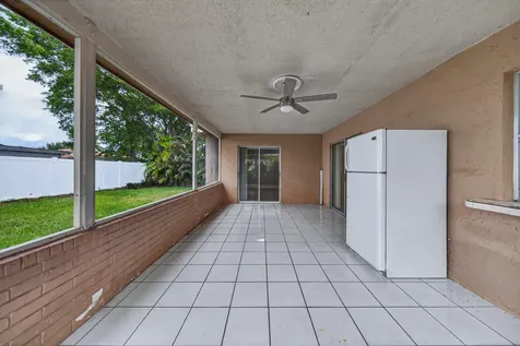 8104 NW 94th Avenue Tamarac FL 33321