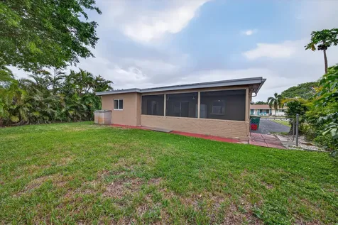 8104 NW 94th Avenue Tamarac FL 33321