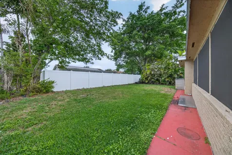 8104 NW 94th Avenue Tamarac FL 33321