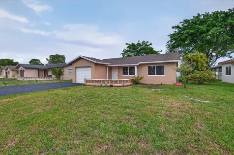 8104 NW 94th Avenue Tamarac FL 33321