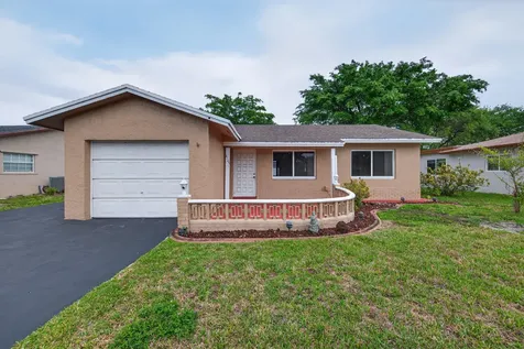 8104 NW 94th Avenue Tamarac FL 33321