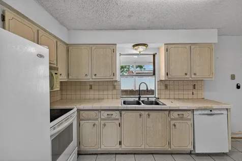 8104 NW 94th Avenue Tamarac FL 33321
