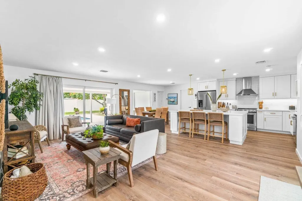 4586 Ellwood Drive Delray Beach FL 33445