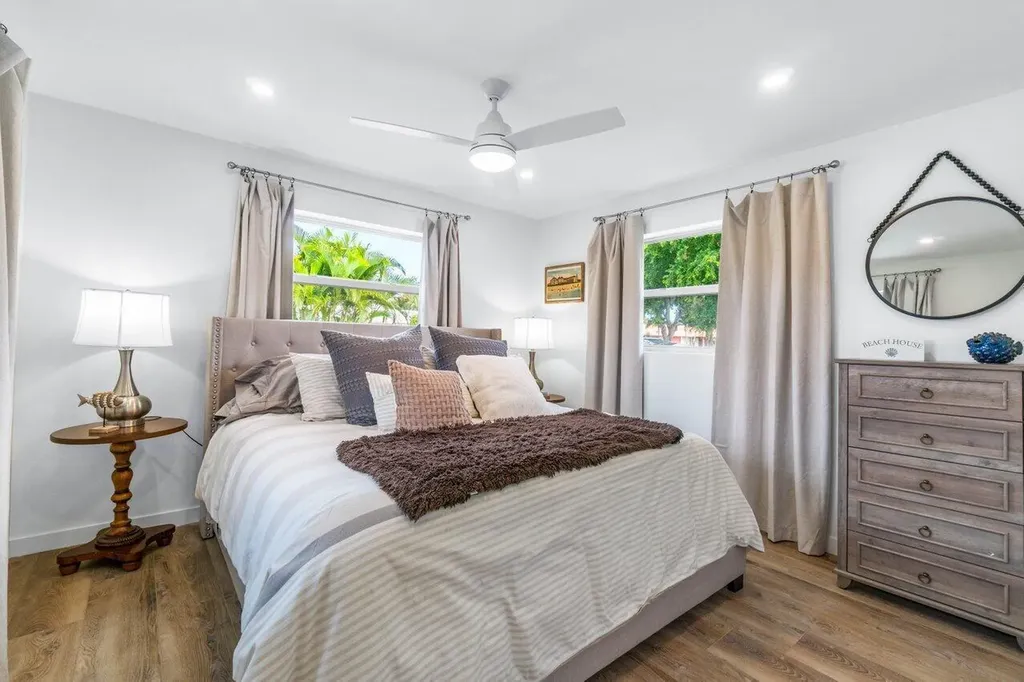 4586 Ellwood Drive Delray Beach FL 33445