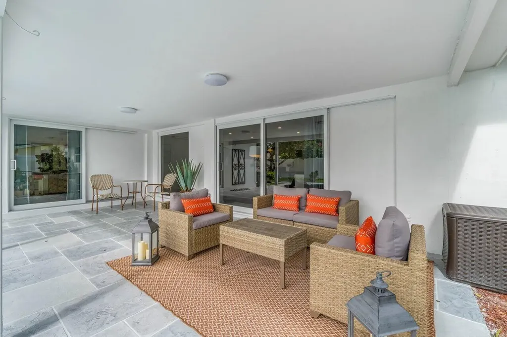 4586 Ellwood Drive Delray Beach FL 33445