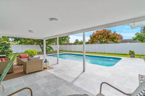 4586 Ellwood Drive Delray Beach FL 33445