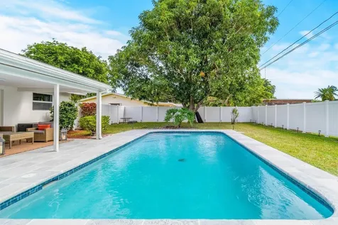 4586 Ellwood Drive Delray Beach FL 33445