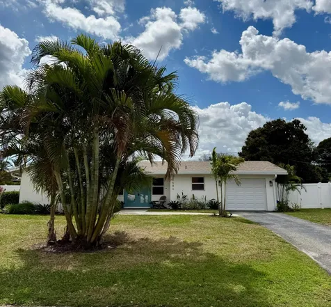 4586 Ellwood Drive Delray Beach FL 33445