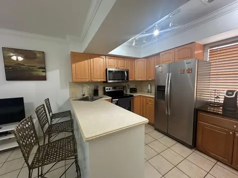 740 NE 37th Street Oakland Park FL 33334