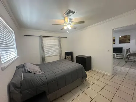 740 NE 37th Street Oakland Park FL 33334