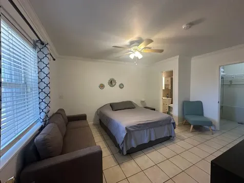 740 NE 37th Street Oakland Park FL 33334