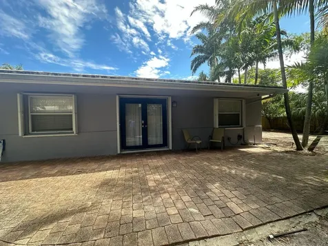 740 NE 37th Street Oakland Park FL 33334