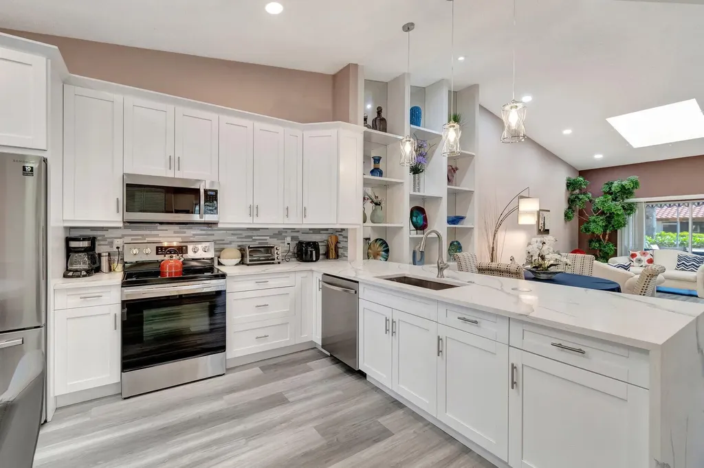 6100 Waldwick Circle Delray Beach FL 33484