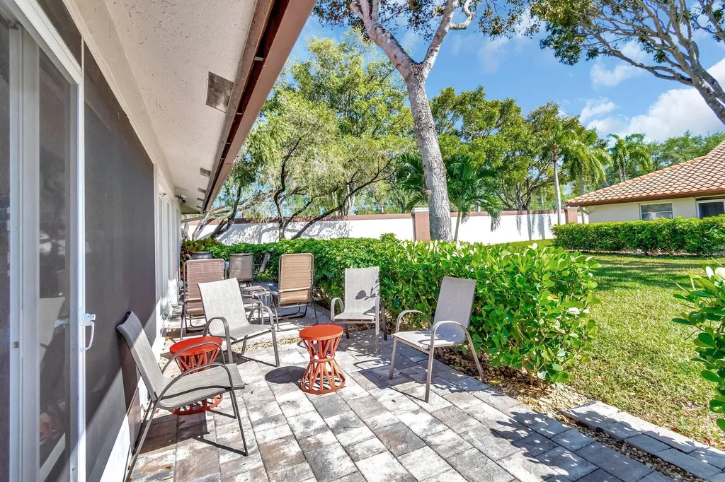 6100 Waldwick Circle Delray Beach FL 33484