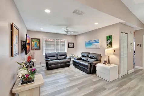 6100 Waldwick Circle Delray Beach FL 33484