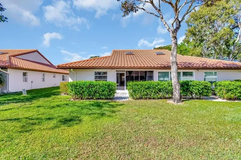 6100 Waldwick Circle Delray Beach FL 33484