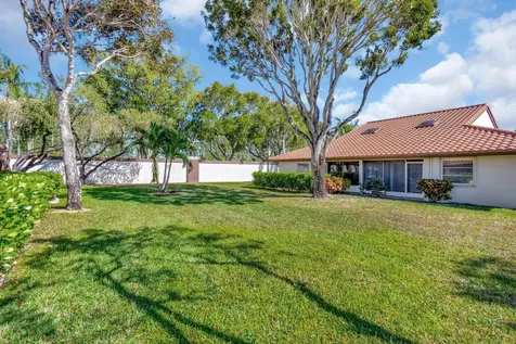 6100 Waldwick Circle Delray Beach FL 33484