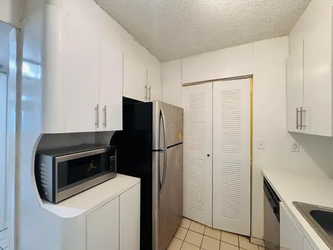 20681 NE 4th Place Miami FL 33179
