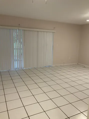 4008 Inverrary Drive Lauderhill FL 33319
