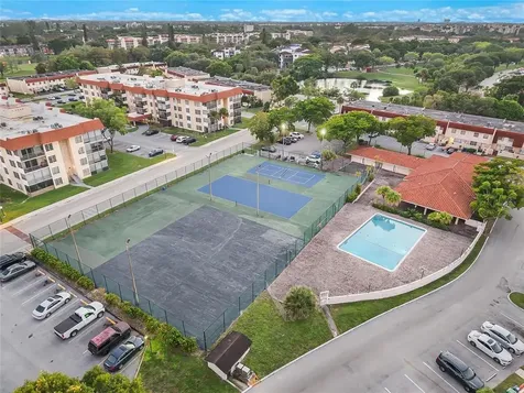 4008 Inverrary Drive Lauderhill FL 33319
