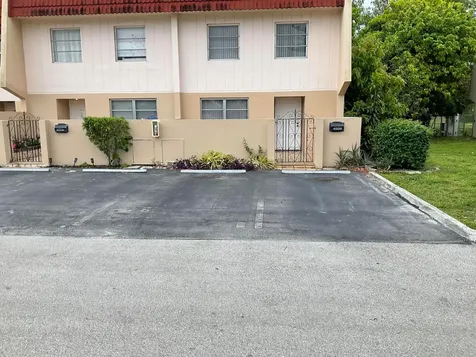 4008 Inverrary Drive Lauderhill FL 33319