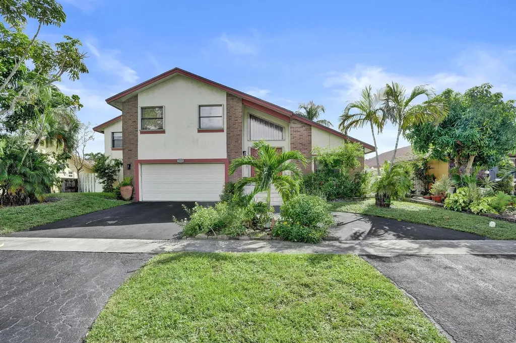7418 NW 49th Street Lauderhill FL 33319