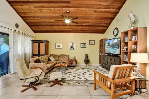 7418 NW 49th Street Lauderhill FL 33319