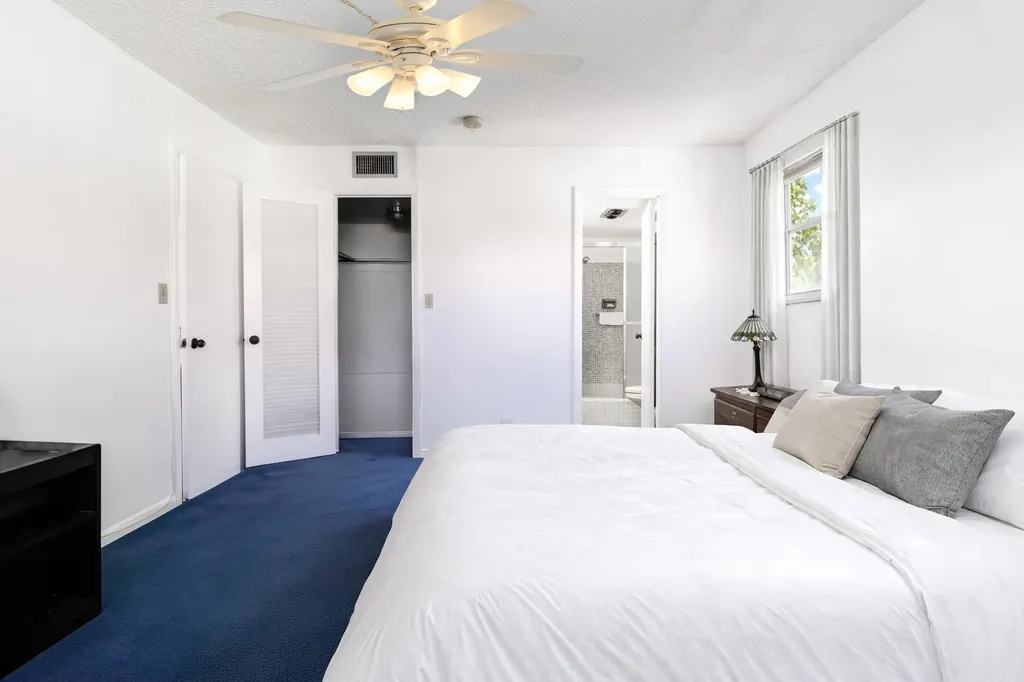 2800 Sunrise Lakes Drive W Sunrise FL 33322