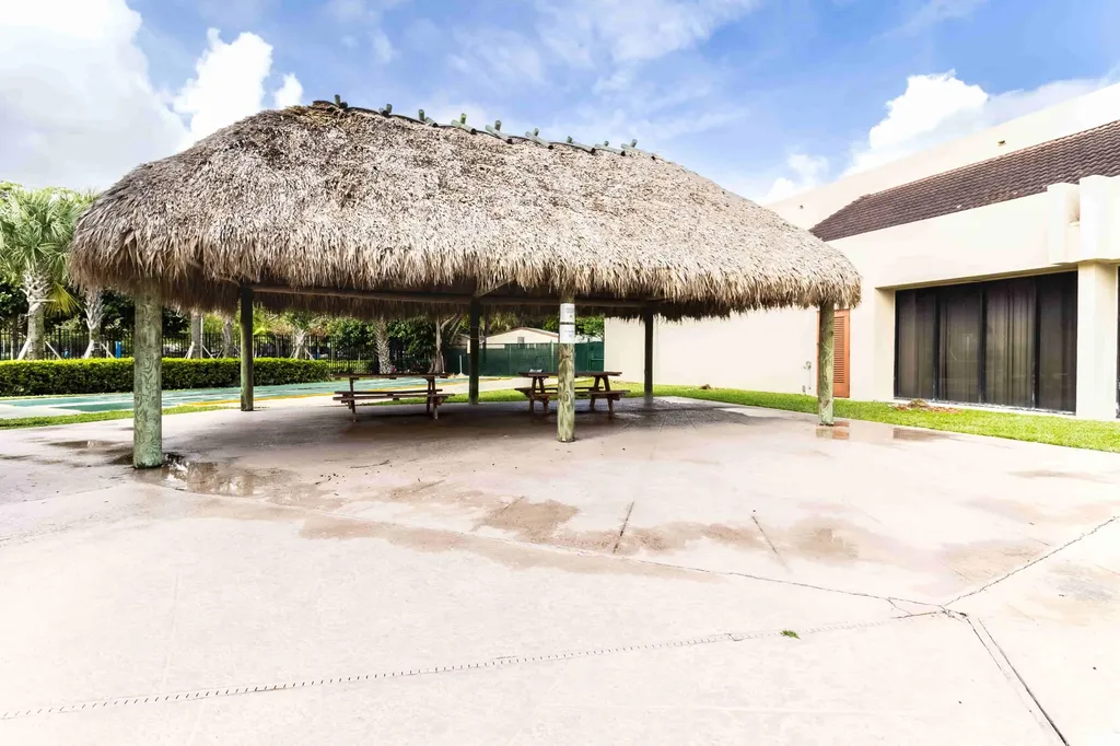 2800 Sunrise Lakes Drive W Sunrise FL 33322
