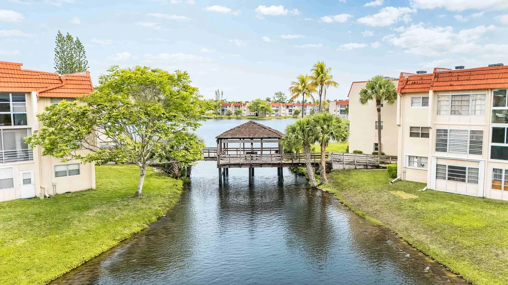 2800 Sunrise Lakes Drive W Sunrise FL 33322