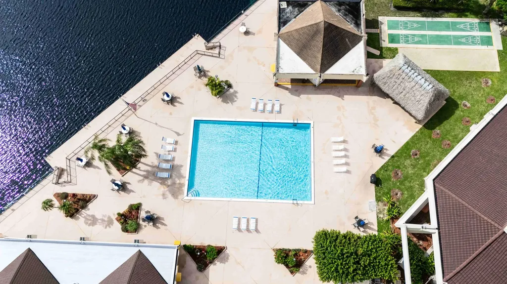 2800 Sunrise Lakes Drive W Sunrise FL 33322