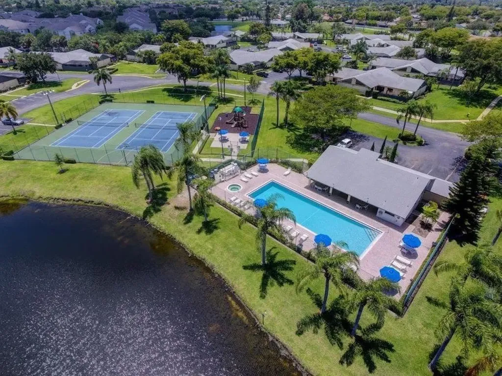 1148 Summit Trail Circle West Palm Beach FL 33415