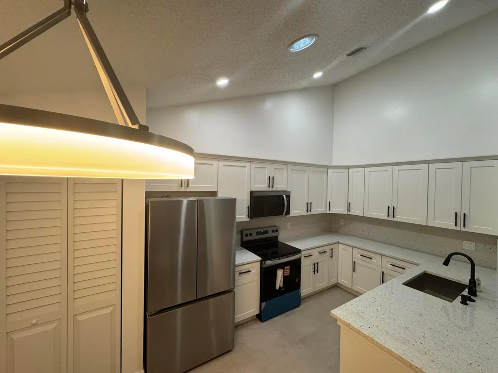 1148 Summit Trail Circle West Palm Beach FL 33415