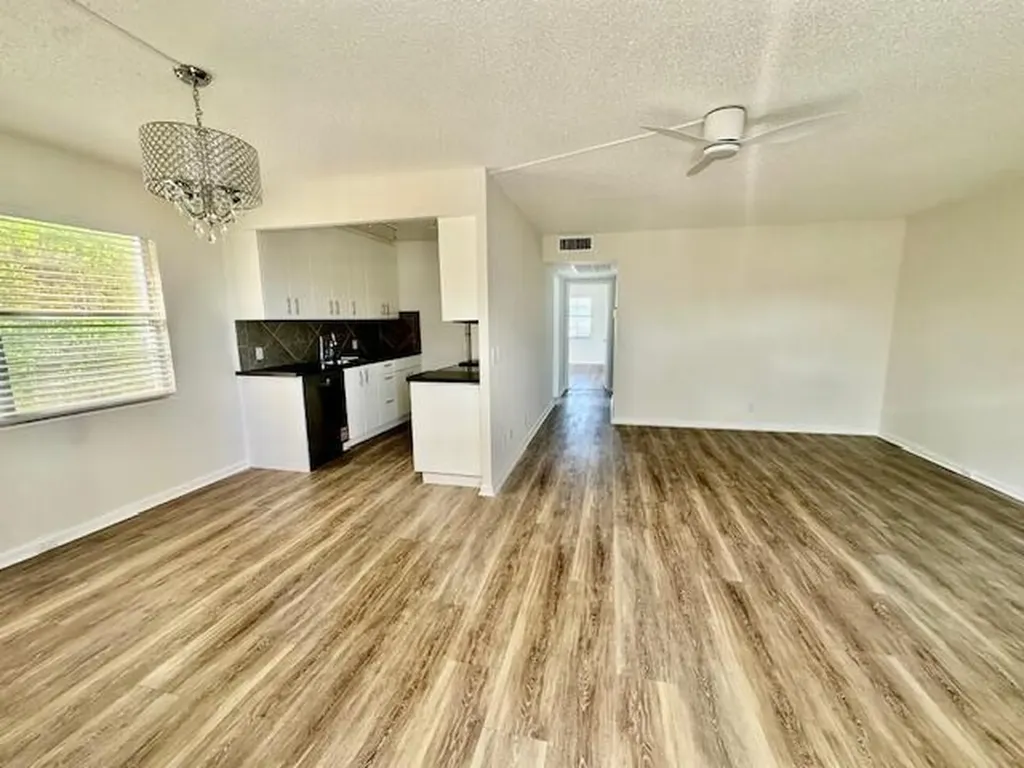 3080 Cornwall D Boca Raton FL 33434