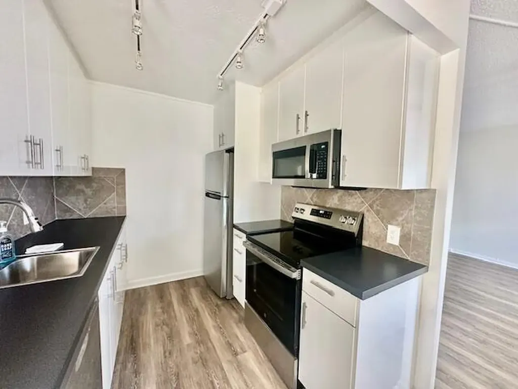 3080 Cornwall D Boca Raton FL 33434