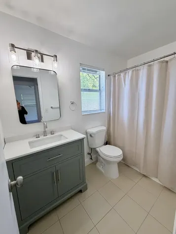 1990 SW 9th Street Fort Lauderdale FL 33312